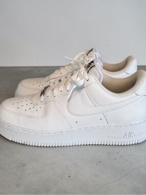Nike Air Force 1 Low FlyEase "Triple White" – Men’s Size 9